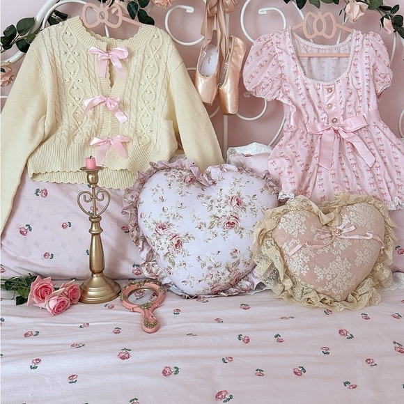 Bow Romwe Blouse🎀💗NWOT - Picture 2 of 2